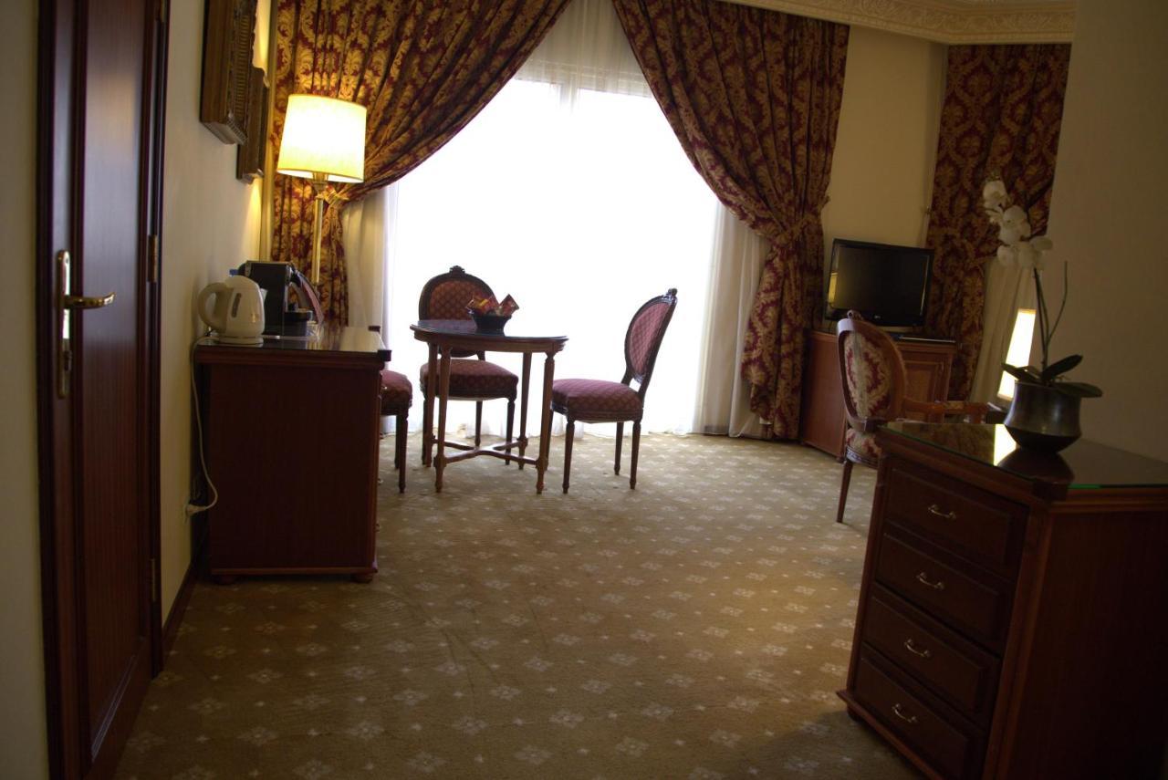 Serenada Golden Palace - Boutique Hotel Beirut Exterior foto